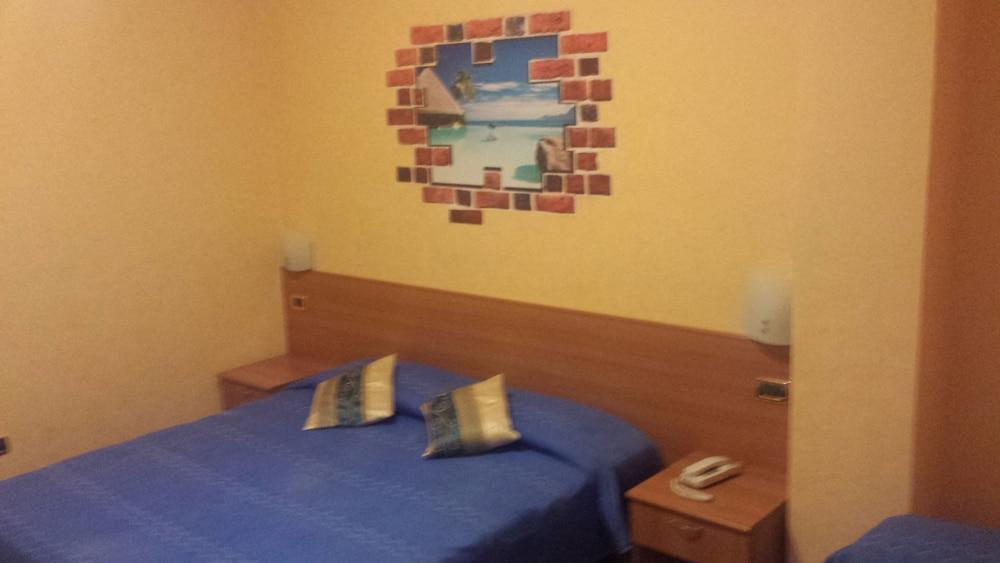Hotel Residence Memmina Frosinone Exterior photo